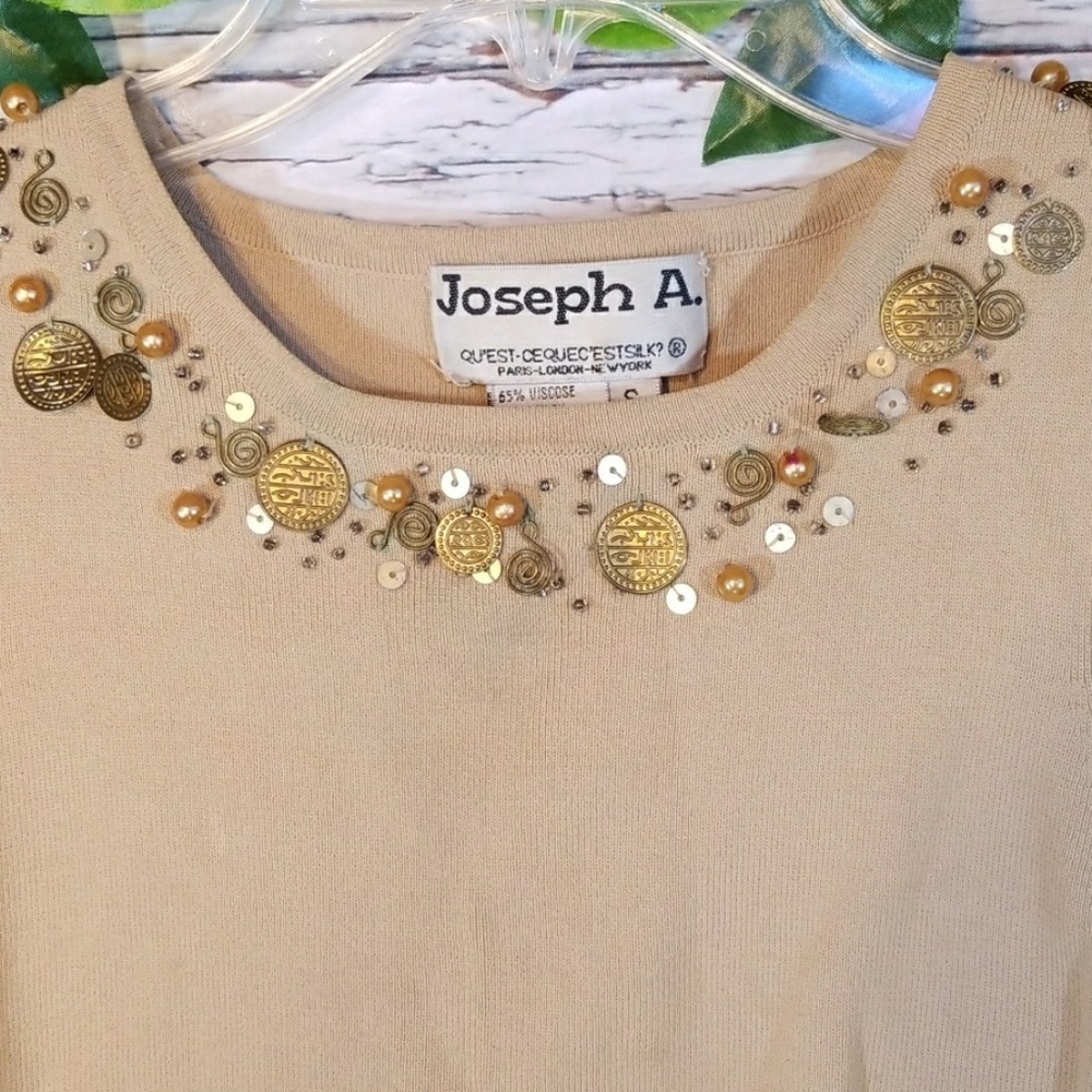 Joseph A. medallion neck lined scoop neck tank top